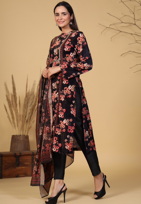 BLACK FLORAL VELVET KURTA  SET