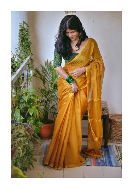 Latest Traditional Kashmiri Silk Saree Poses For Girl-sonthuy.vn